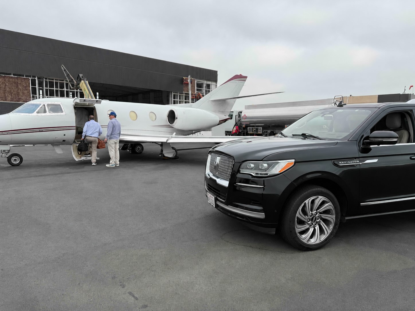 Emelx private chauffeur service for Irvine business, university, hotel, and local travel