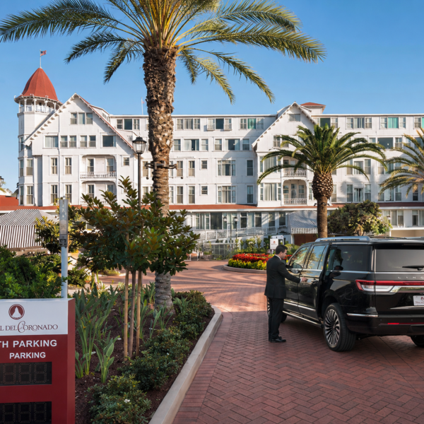 Business traveler using Emelx hourly chauffeur service